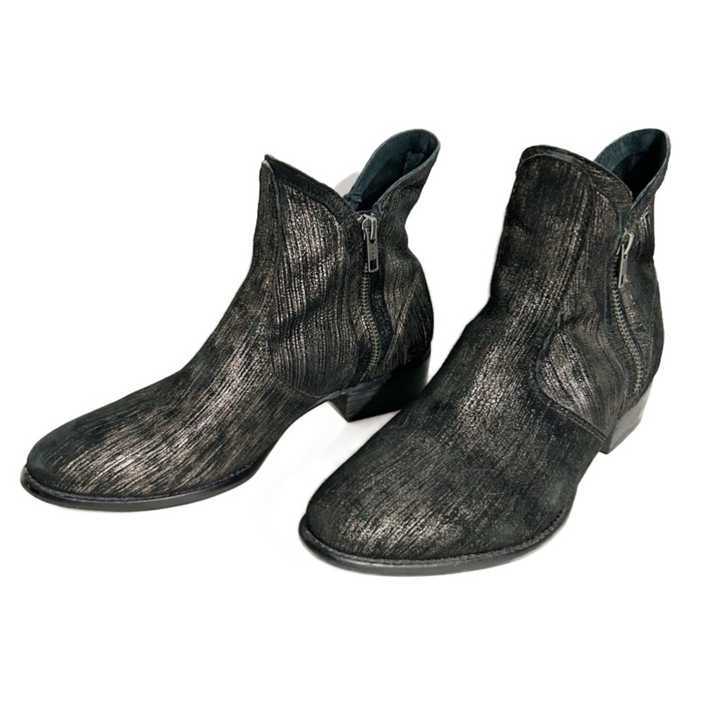 Seychelles Lucky Penny Bootie Graphite Metallic Leather Side Zip Low Block Heel